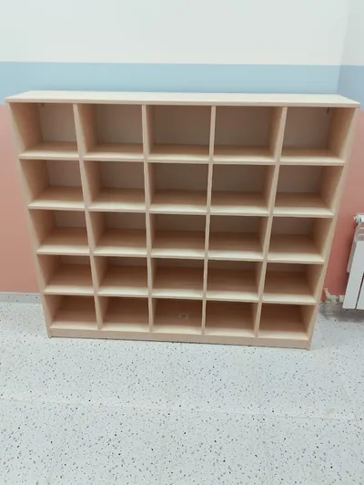 Стеллаж с ячейками 